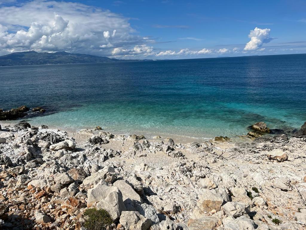 White Sidesea View Apartment Saranda Extérieur photo