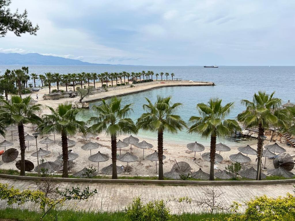 White Sidesea View Apartment Saranda Extérieur photo